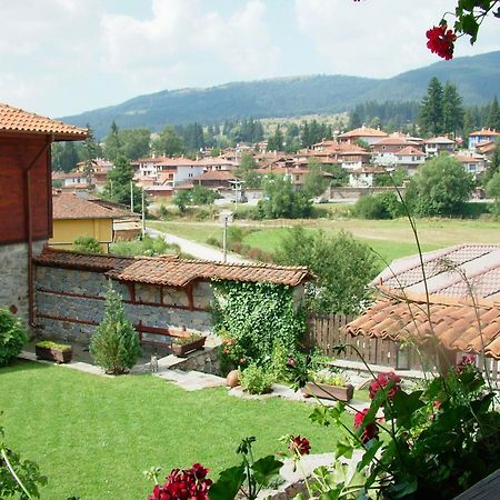 Hadji Neikovi Guest Houses Koprivshtitsa Bagian luar foto
