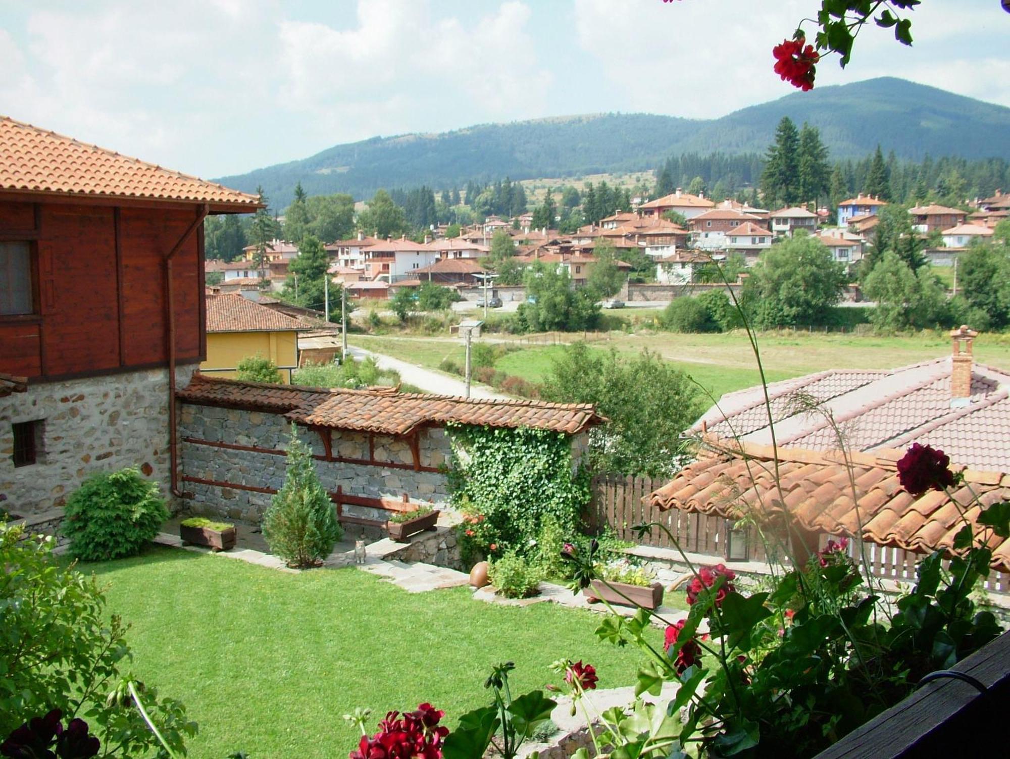 Hadji Neikovi Guest Houses Koprivshtitsa Bagian luar foto