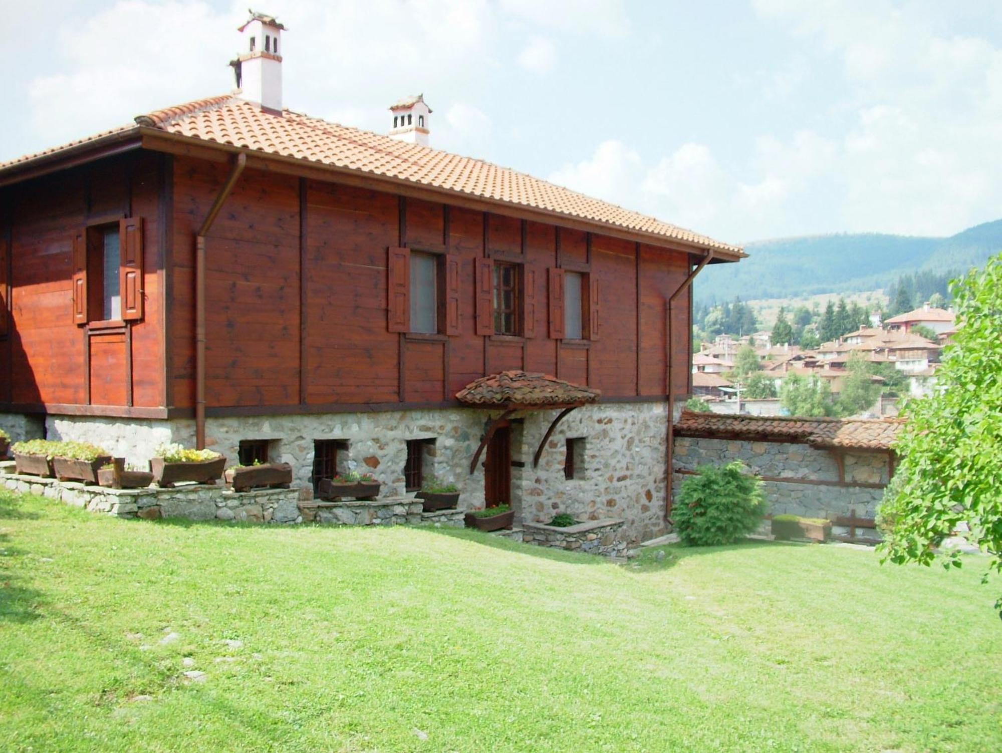 Hadji Neikovi Guest Houses Koprivshtitsa Bagian luar foto