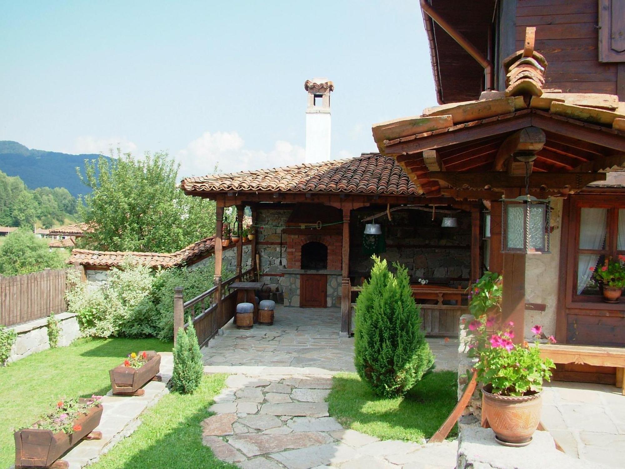 Hadji Neikovi Guest Houses Koprivshtitsa Bagian luar foto