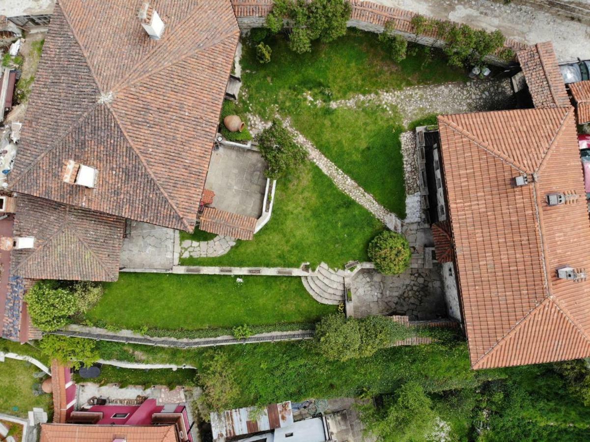 Hadji Neikovi Guest Houses Koprivshtitsa Bagian luar foto