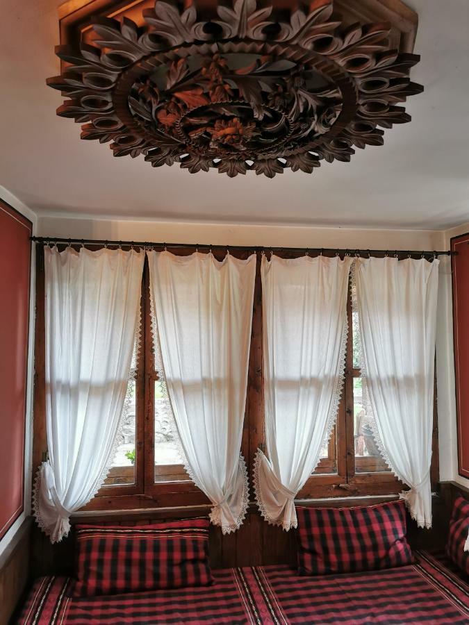 Hadji Neikovi Guest Houses Koprivshtitsa Bagian luar foto