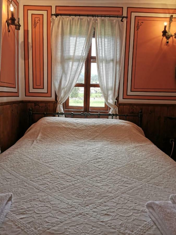 Hadji Neikovi Guest Houses Koprivshtitsa Bagian luar foto