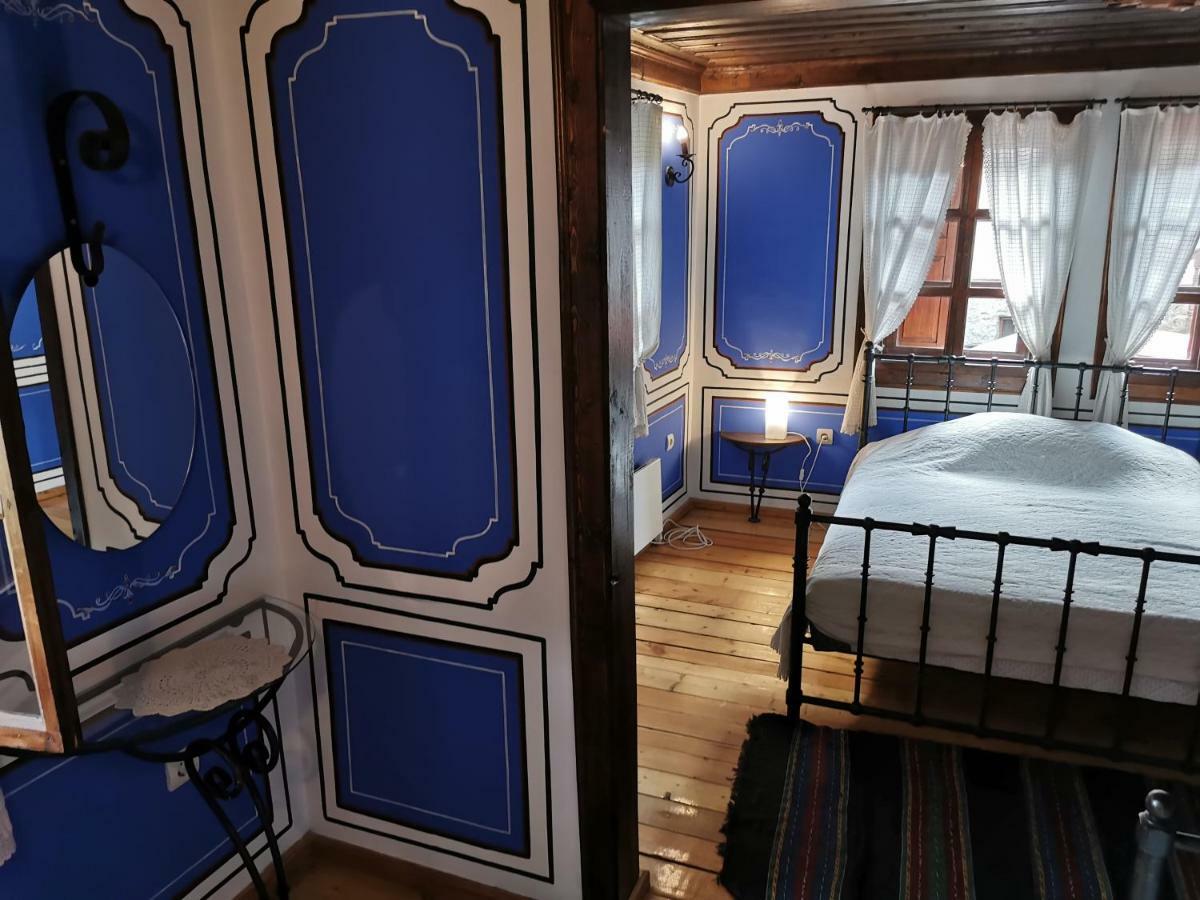 Hadji Neikovi Guest Houses Koprivshtitsa Bagian luar foto