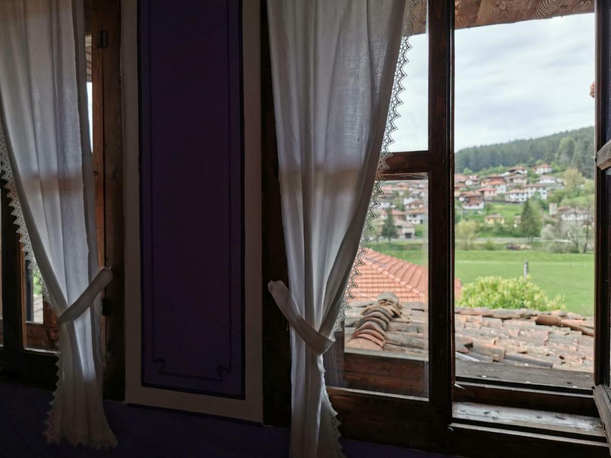 Hadji Neikovi Guest Houses Koprivshtitsa Bagian luar foto