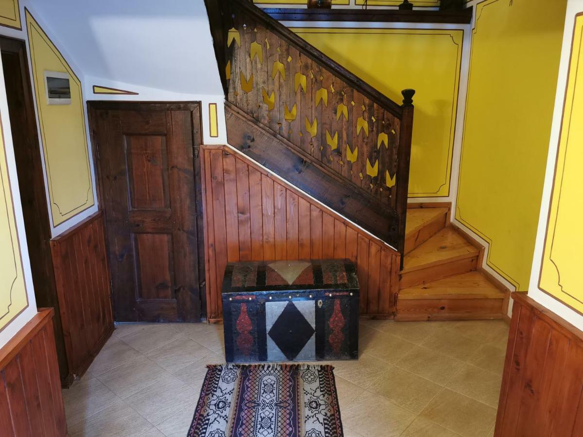 Hadji Neikovi Guest Houses Koprivshtitsa Bagian luar foto