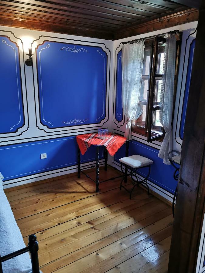 Hadji Neikovi Guest Houses Koprivshtitsa Bagian luar foto