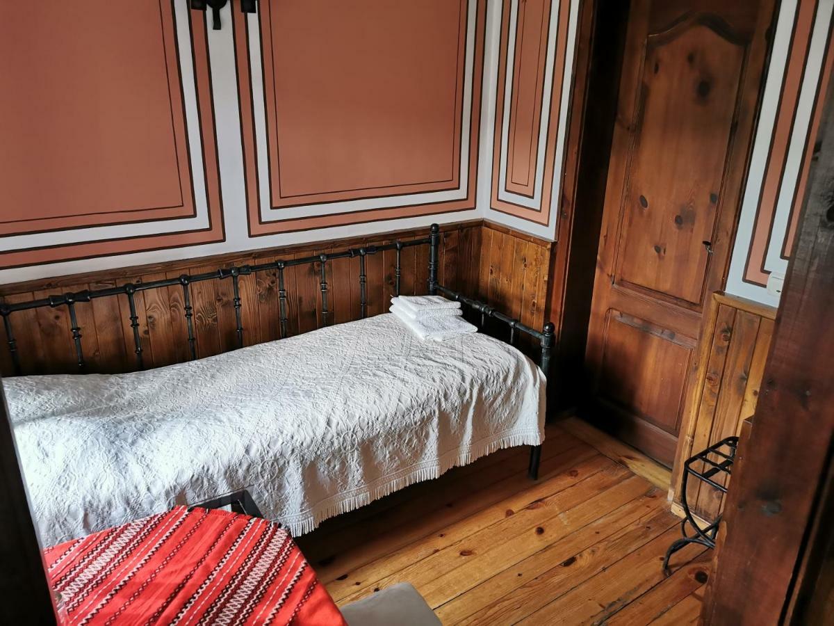 Hadji Neikovi Guest Houses Koprivshtitsa Bagian luar foto