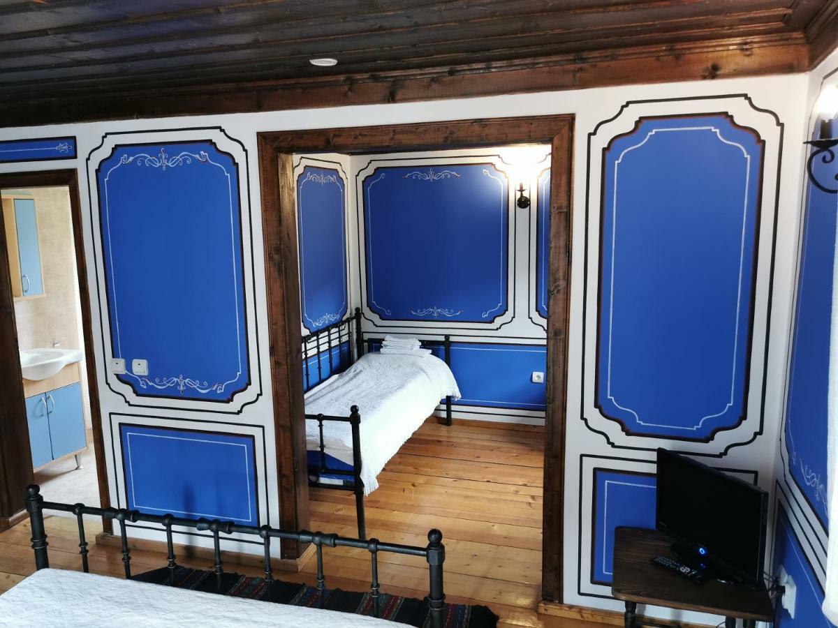 Hadji Neikovi Guest Houses Koprivshtitsa Bagian luar foto