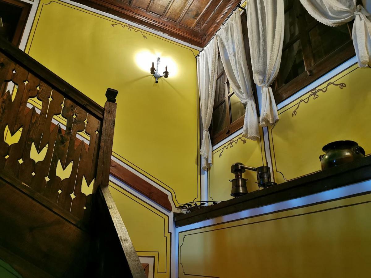 Hadji Neikovi Guest Houses Koprivshtitsa Bagian luar foto