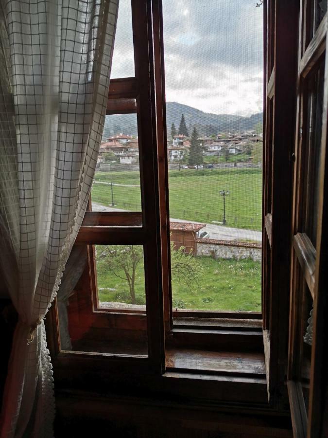 Hadji Neikovi Guest Houses Koprivshtitsa Bagian luar foto