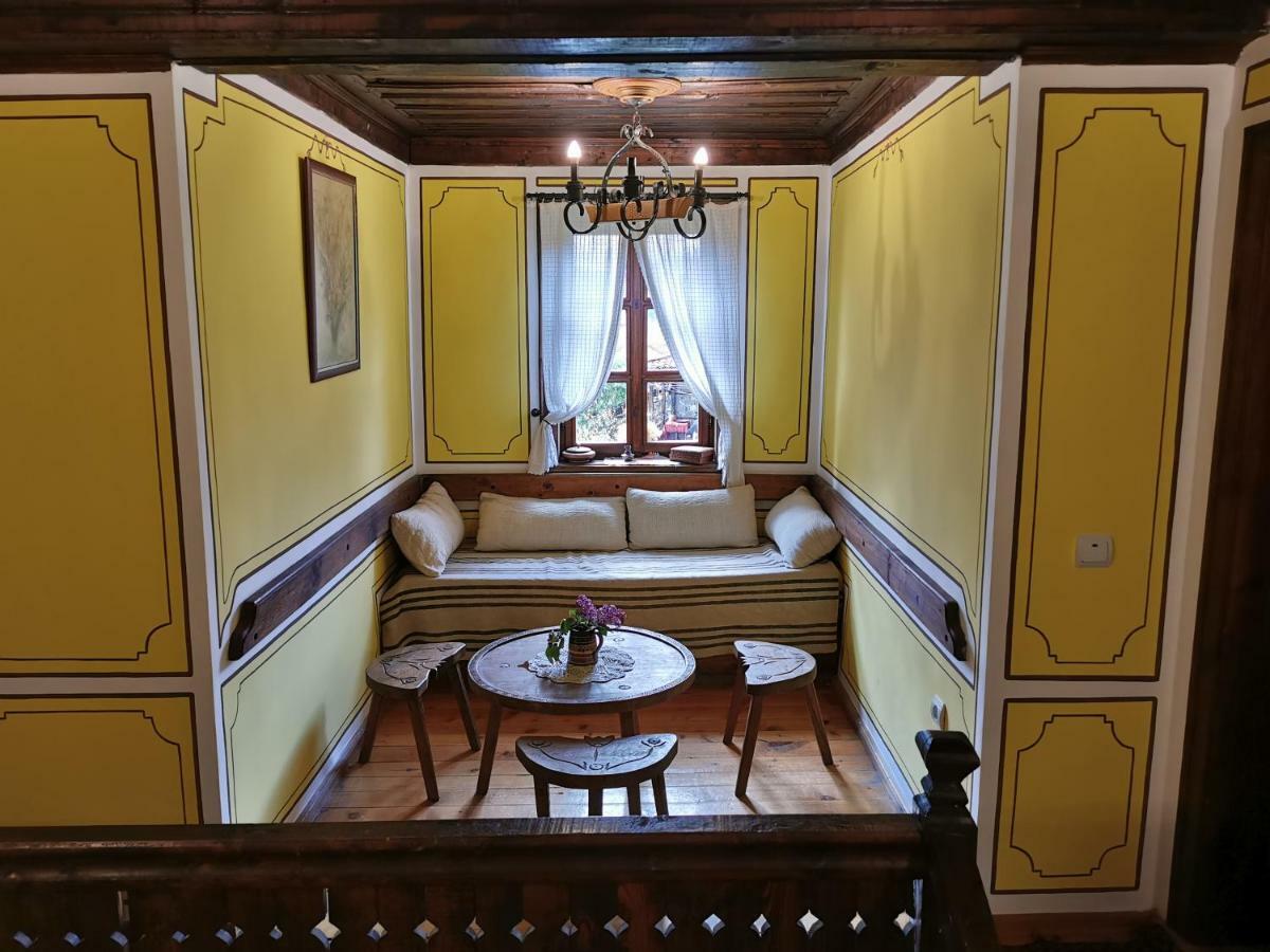 Hadji Neikovi Guest Houses Koprivshtitsa Bagian luar foto